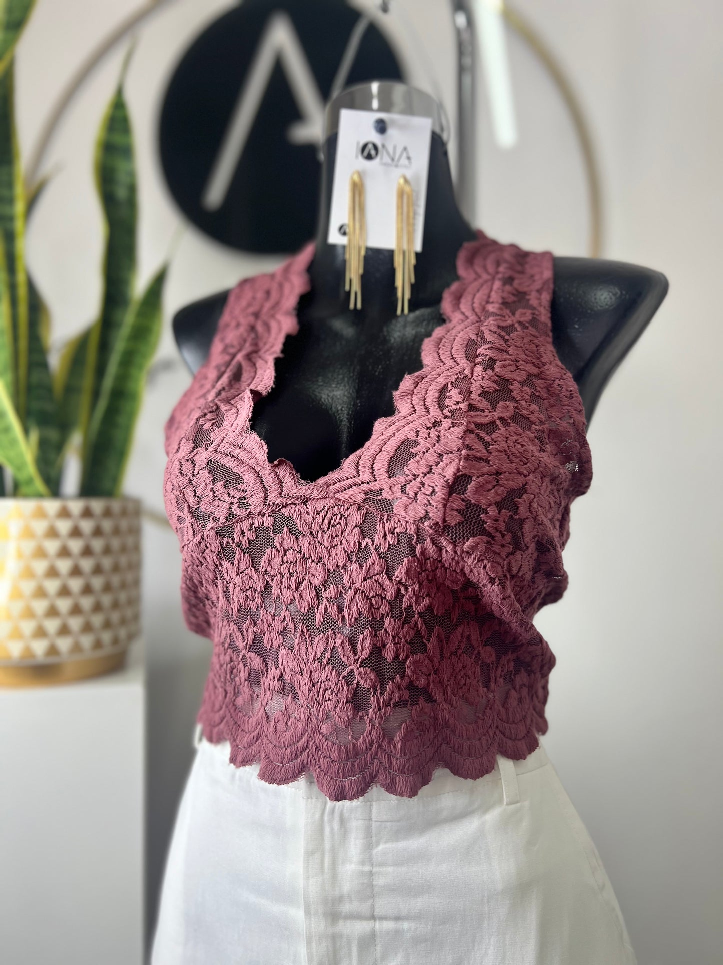 Blusa encaje morada