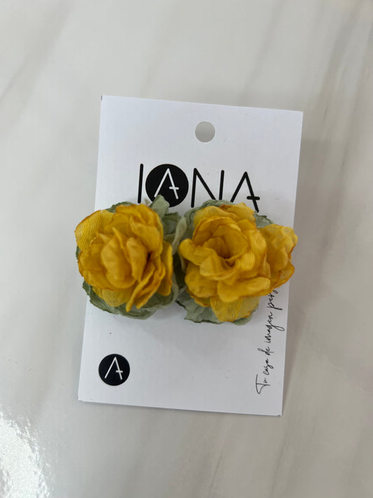 Aretes flores amarillas